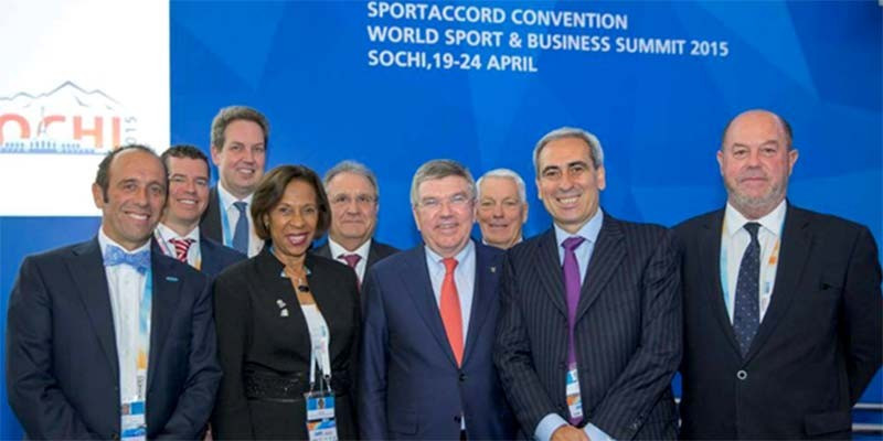 IOC President Thomas Bach pictured with ARISF officials including President Raffaele Chiulli during the SportAccord Convention in Sochi ©ARISF