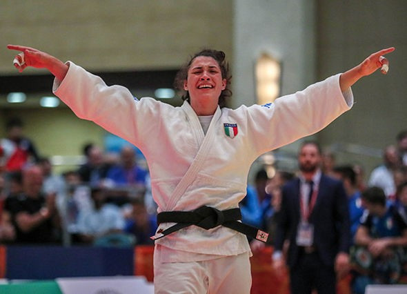 Italy's Alice Bellandi was in tears after she won gold ©IJF