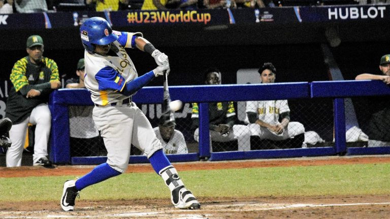 Hosts Colombia eased to victory over South Africa today to maintain their 100 per cent record at the Under-23 Baseball World Cup ©WBSC