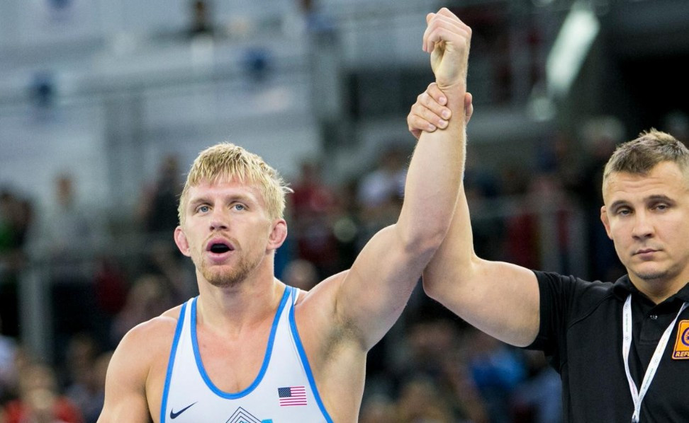 Competing in his first World Championships, Kyle Dake from the United States eased into the 79kg final, winning his last four tie 13-0 ©UWW