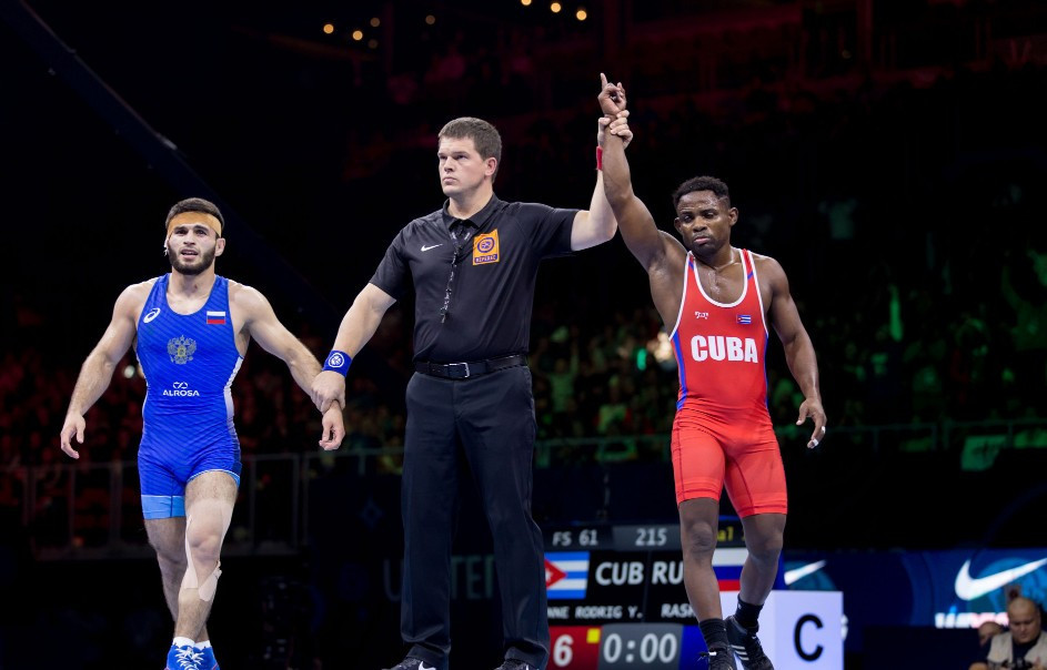 Cuba's Yowlys Bonne Rodriguez won the first gold of the 2018 World Wrestling Championships amid choatic scenes as his opponent's coach was shown a red card for abusing the referee ©UWW