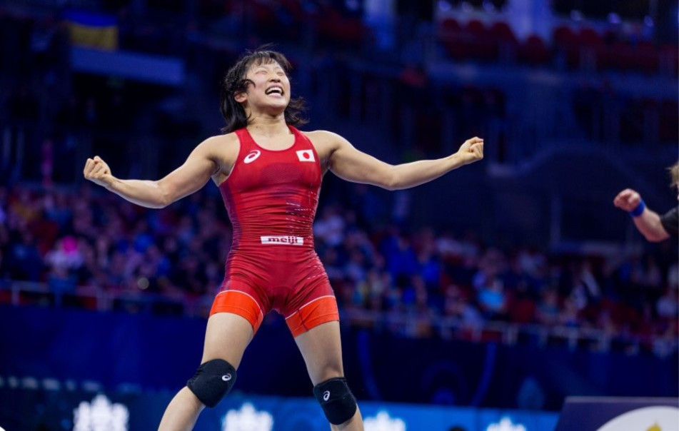 Yui Susaki won the first gold medal match of the night, in the women's 50kg division ©UWW