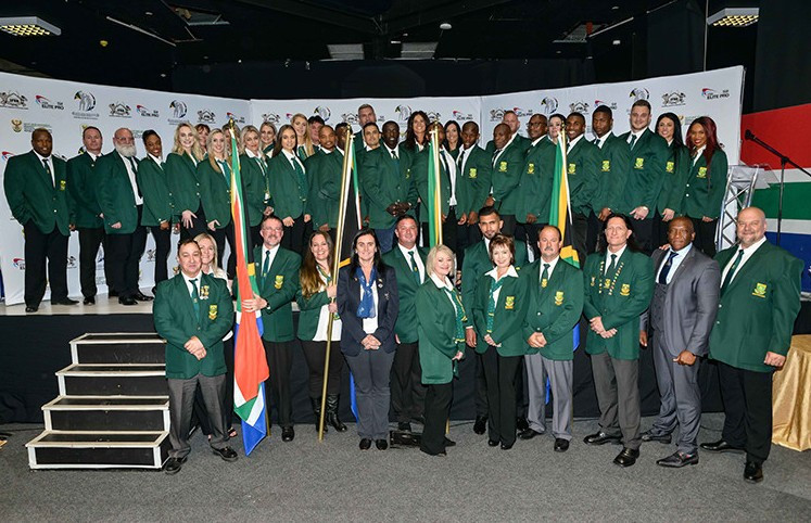 Athletes and officials heading to the IFBB World Championships to represent South Africa were presented with their national colours ©IFBB