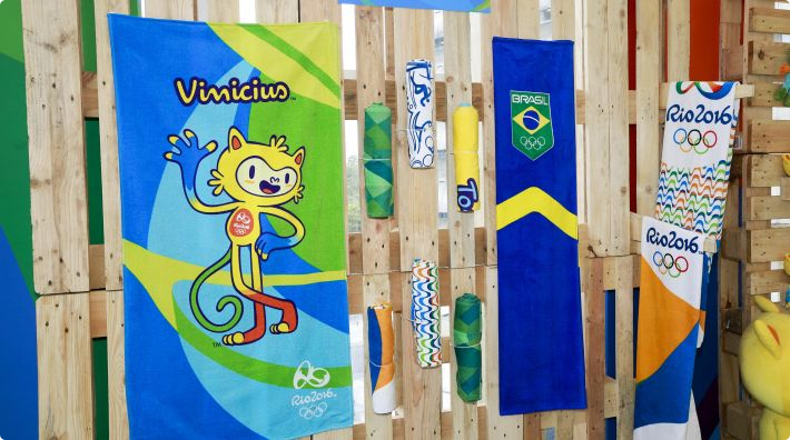 Rio 2016 exhibit official merchandise at event in São Paulo