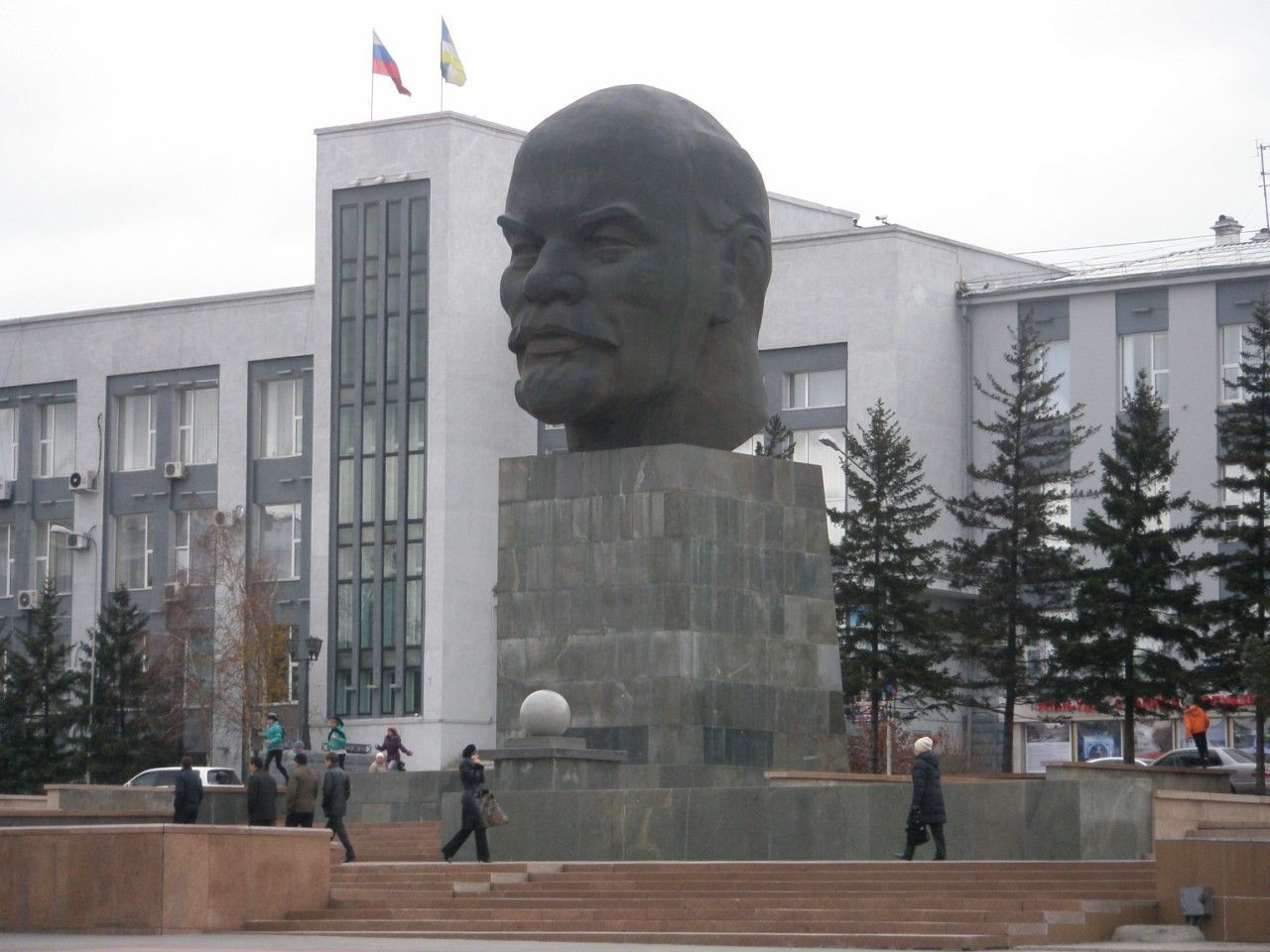 Ulan-Ude is famous for a giant statue of Vladimir Lenin ©Wikipedia