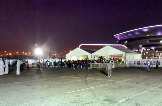 Spectators queue to get inside the Ali Bin Hamad Al Attiyah Arena ©AIBA Doha 2015/Twitter