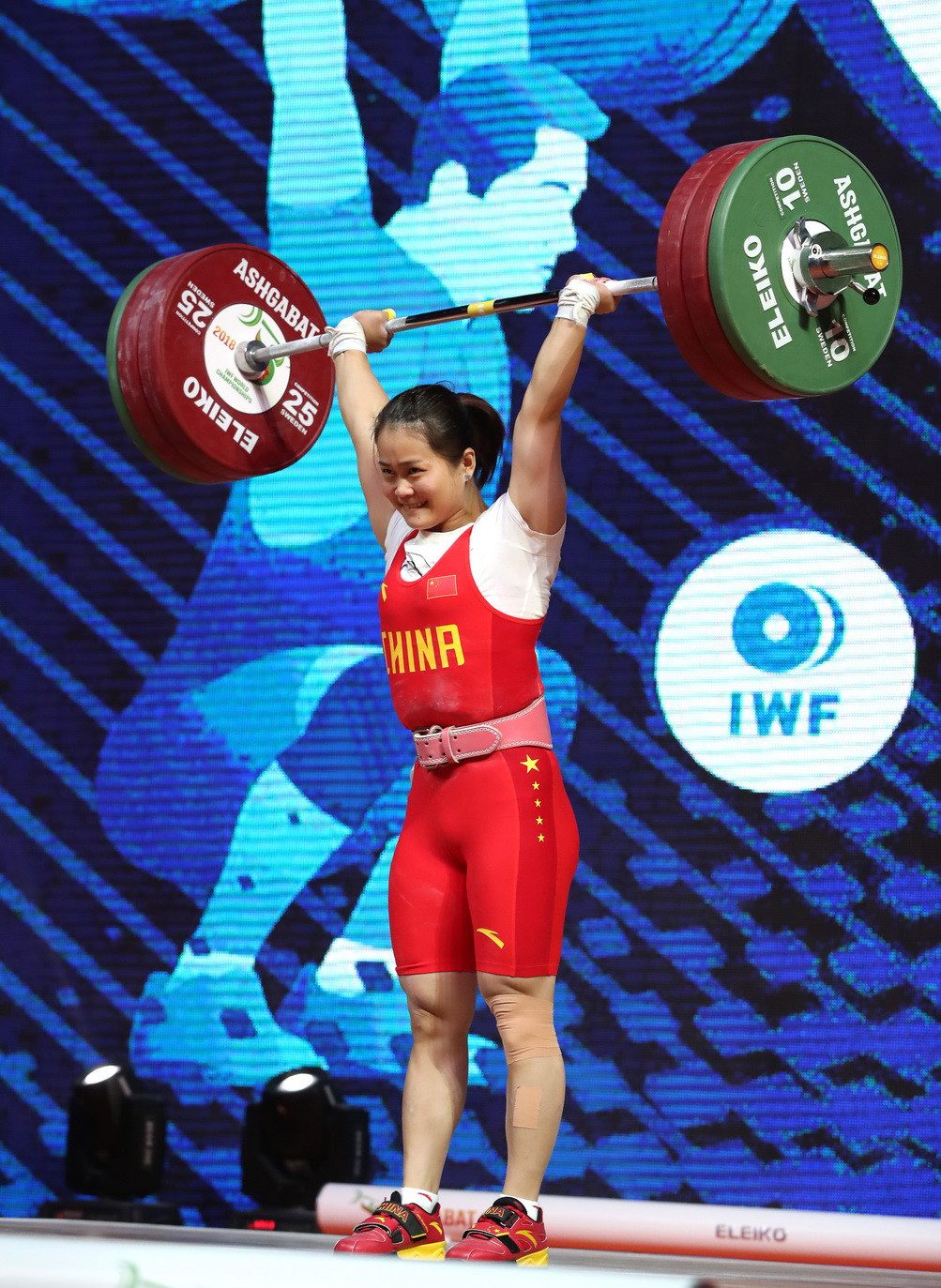China's Deng Wei set world standards in the women’s 64 kilograms snatch, clean and jerk and total events as her country moved to the top of the medal standings on day five of the 2018 International Weightlifting Federation World Championships in Ashgabat 