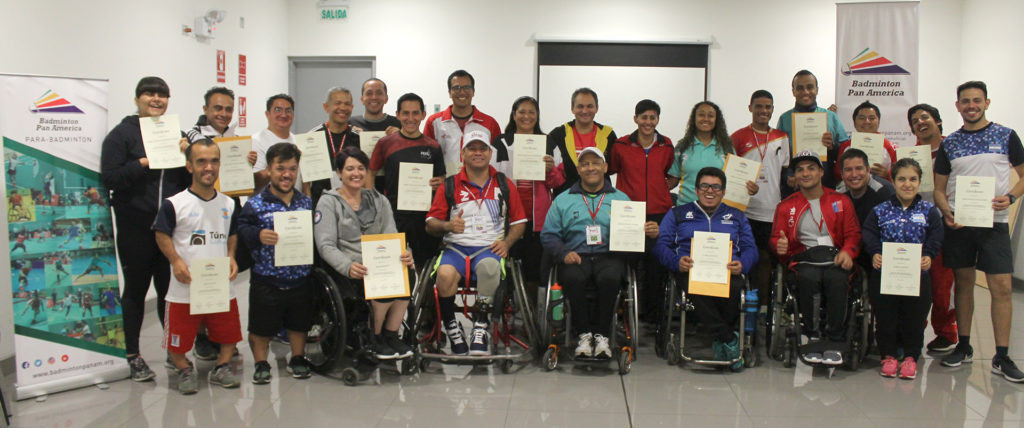 The workshop's participants received a certificate at the end of the event for taking part ©Badminton Pan America 