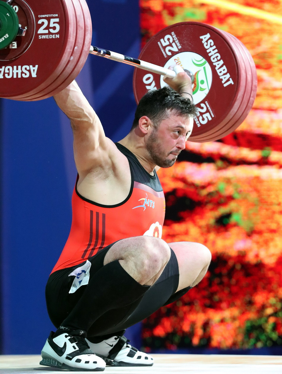 Rounding out the overall podium was Romania’s Nicolae Onica ©IWF