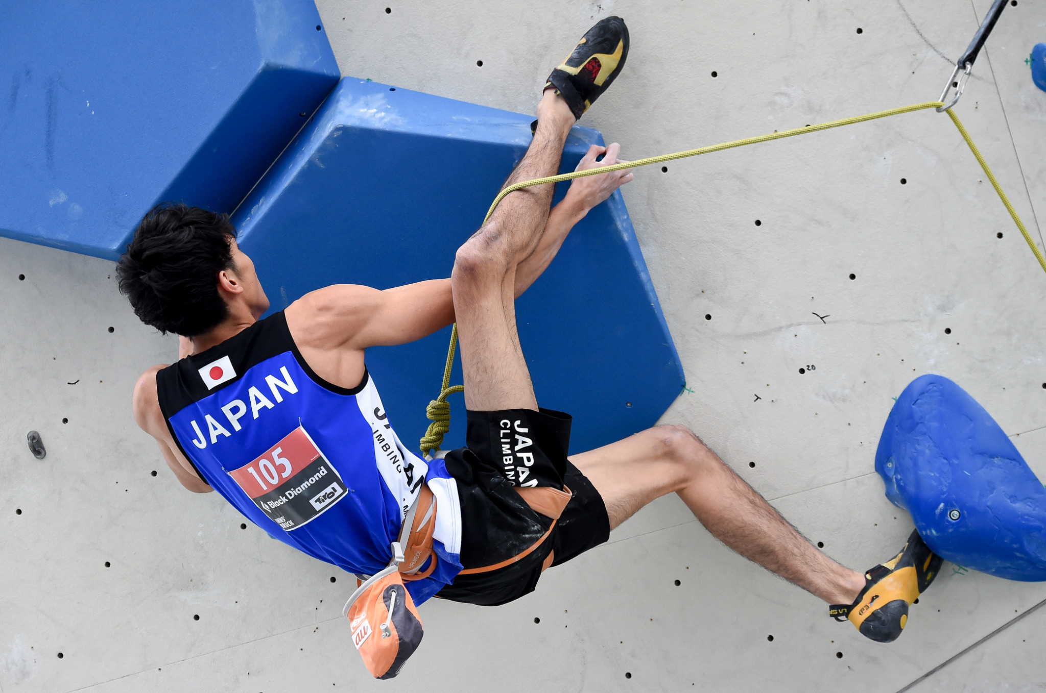 Meichi Narasaki of Japan won the men's bouldering event at the IFSC Asian Championships ©Getty Images