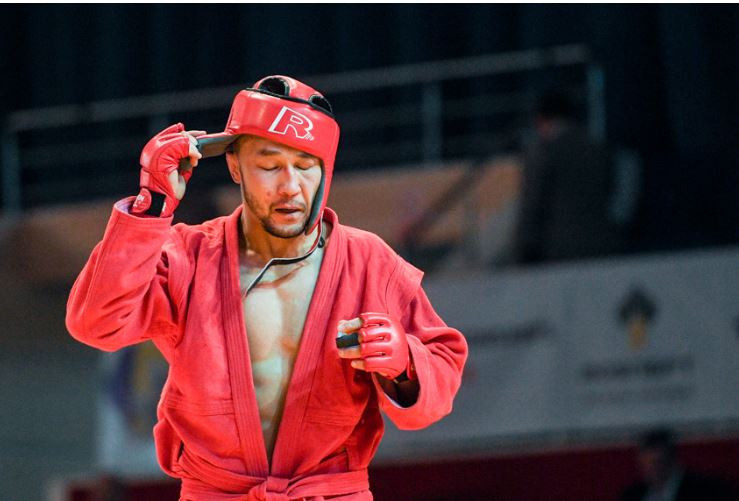 Kazakhstan's Temirlan Khsangaliev did not immediately seem to realise he had won 82kg combat sambo gold ©FIAS