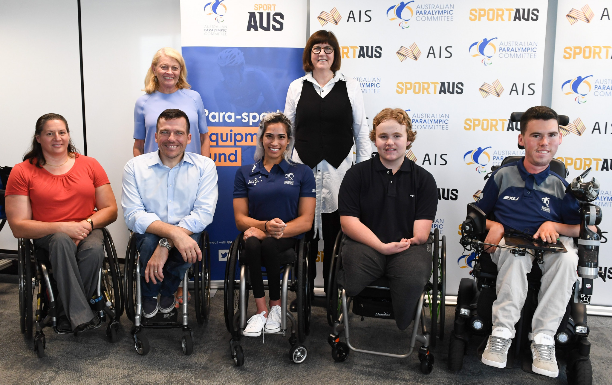 Australia's three-time Paralympic champion Kurt Fearnley, second left, attended the launch event to promote new Para-sport funding ©Getty Images