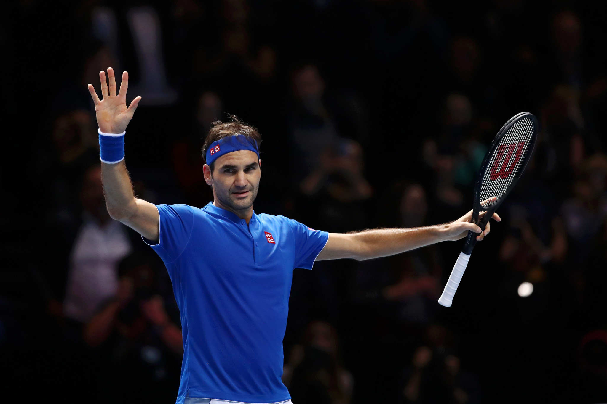  Federer beats Anderson to reach ATP Finals last four as group winner