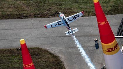 Matthias Dolderer was the top qualifier for tomorrow's final Red Bull Air Race of the season - but three others will contest the title ©Red Bull