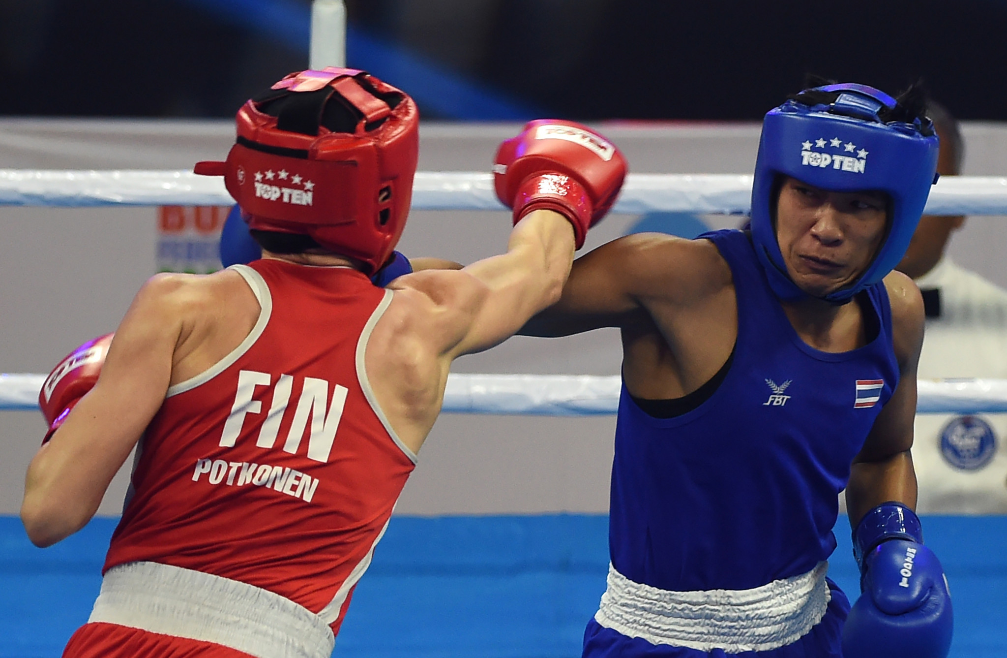 Thailand’s Sudaporn Seesondee upset Finland's Mira Potkonen to secure her place in the lightweight semi-finals on day six of the 2018 AIBA Women's World Championships in New Delhi ©Getty Images