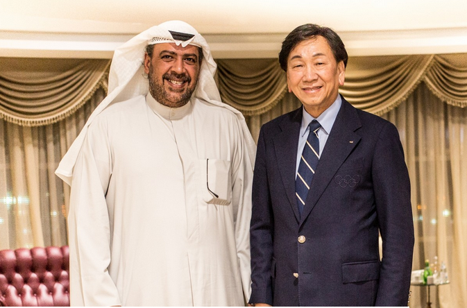 AIBA President C K Wu (right) welcomed Sheikh Ahmad Al-Fahad Al-Sabah (left), President of the Association of National Olympic Committees, to the Ali Bin Hamad Al Attiyah Arena today ©AIBA