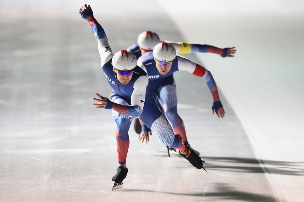 Russia en route to victory in the concluding Team Sprint at the ISU Speed Skating World Cup in Tomakomai ©ISU