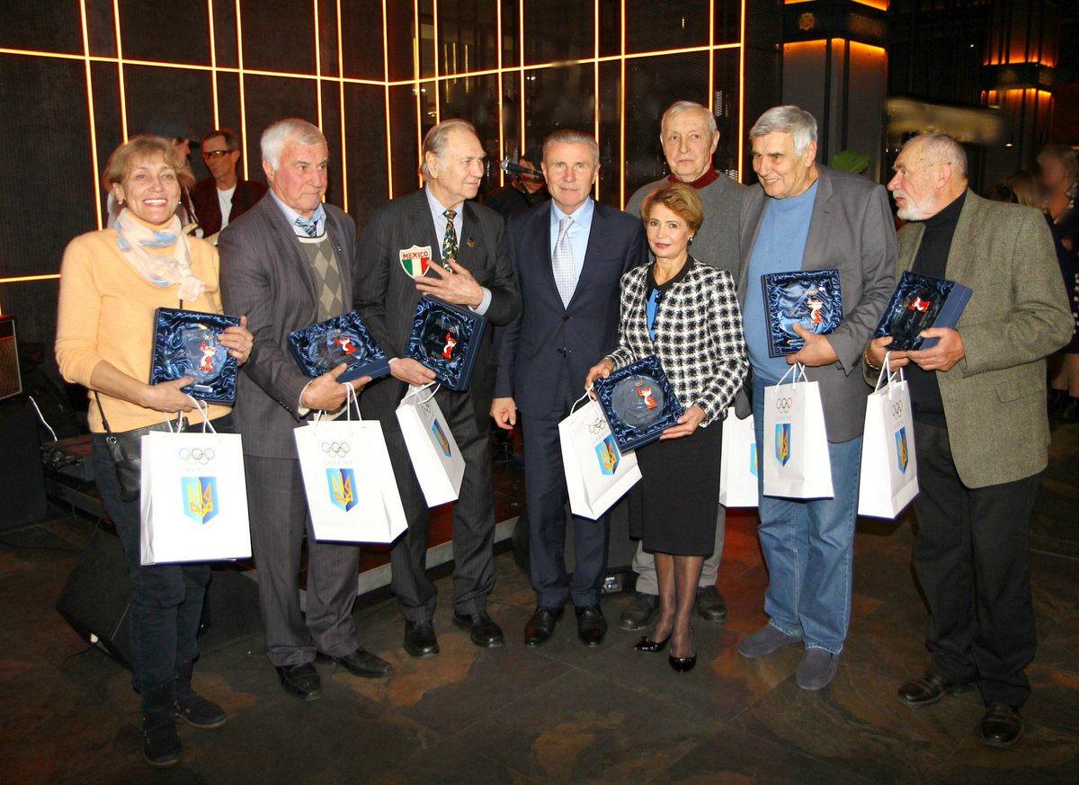 Ukrainian Olympic medalists from Mexico City 1968 and Seoul 1988 were given gifts at a ceremony organised by the National Olympic Committee of Ukraine ©NOCU