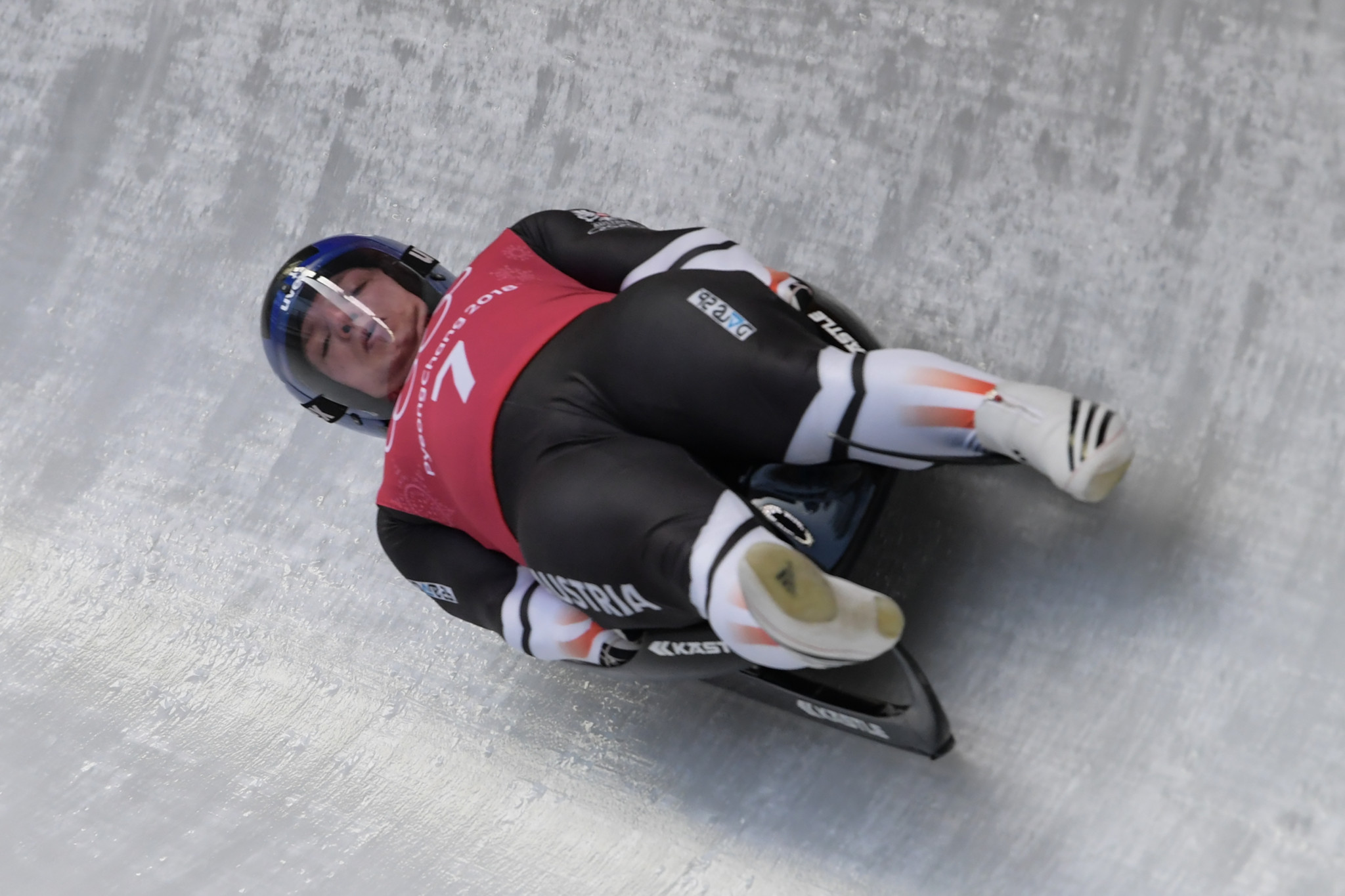 Austrian Wolfgang Kindl set a track record on his way to sealing gold in the men's singles event at the Luge World Cup in Whistler ©Getty Images