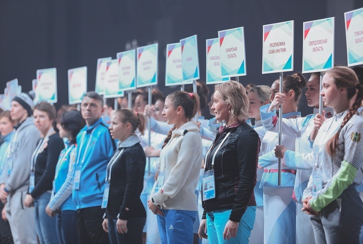 A parade of the regions represented at the Russian Ski Cross Cup in Krasnoyarsk was held before the event ©Krasnoyarsk 2019