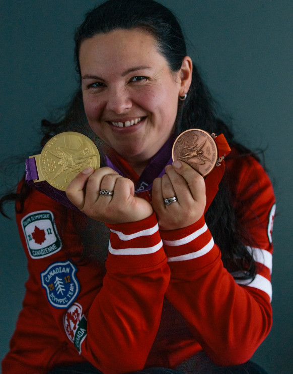 Canadian weightlifter Christine Girard has received a London 2012 Olympic gold and Beijing 2008 Olympic bronze medal in a ceremony at the National Arts Centre in Ottawa ©Canadian Olympic Team