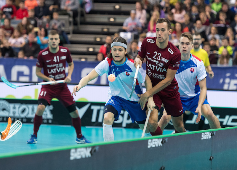 Latvia beat Slovakia 6-1 to earn a quarter-final place at the IFF Men's World Floorball Championships in Prague ©IFF