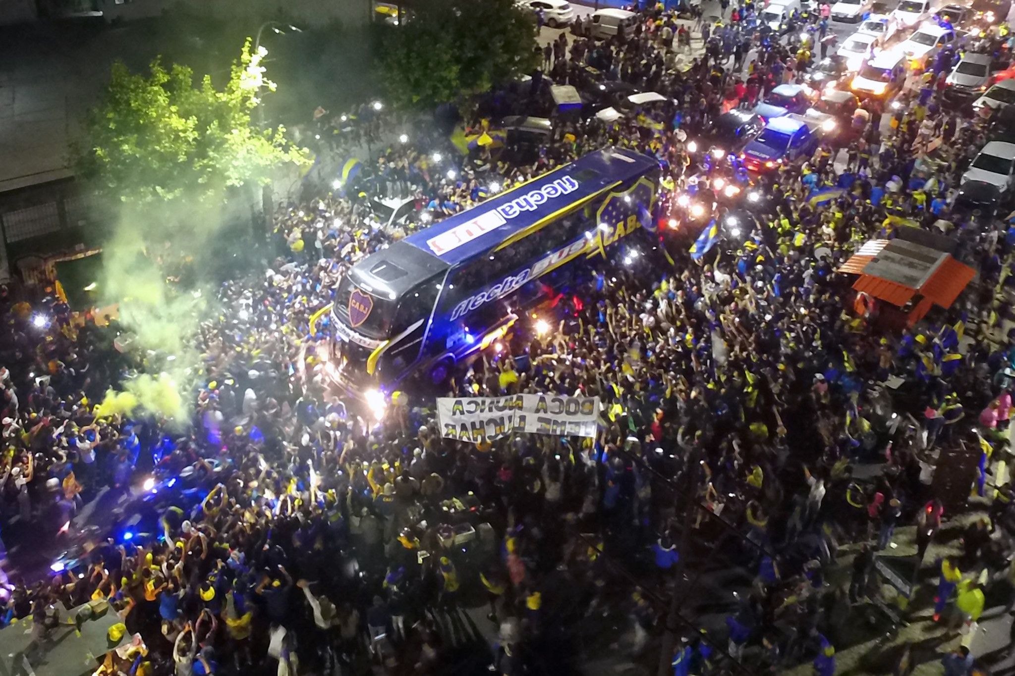 Fans of Boca Juniors gave their team a rousing send-off as they began their journey to Madrid ©Getty Images