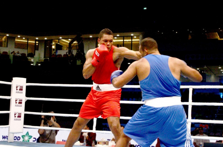 British super heavyweight Joe Joyce (red) got the better of Morocco’s Mohammed Arjaoui (blue) ©Hill+Knowlton Strategies