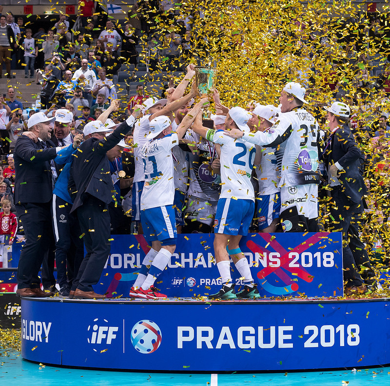 Finalnd successfully defended their men's world floorball title in front of a record crowd in Prague's 02 Arena ©IFF