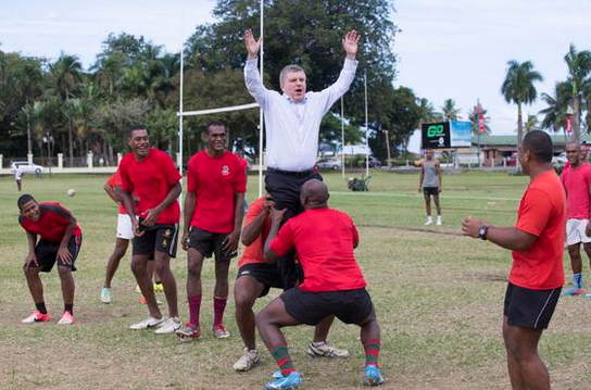 Thomas Bach participated in the popular Fijian sport of rugby during his visit to the Pacific Island today ©IOC/Twitter