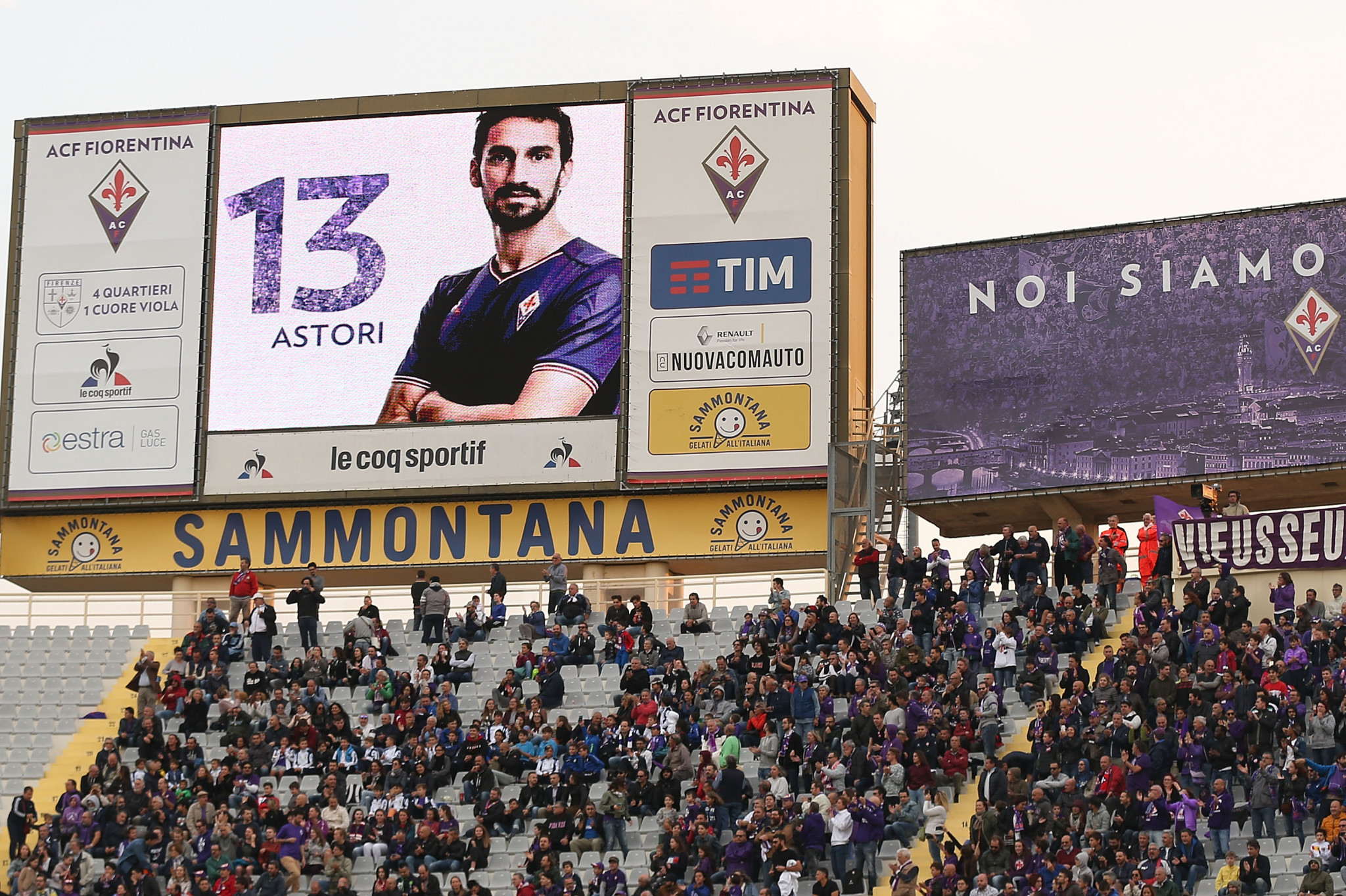 Banners dedicated to Fiorentina's Davide Astori are visible at Serie A matches ©Getty Images