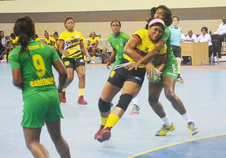 Angola, pictured en route to semi-final success against Cameroon, have secured a 13th African Women's handball title with a 19-14 win over Senegal in Congo ©African Confederation of Handball