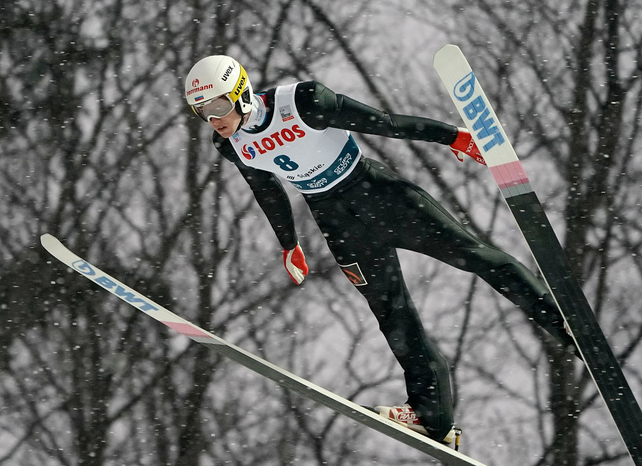 Kobayashi wins again to extend overall Ski Jumping World Cup lead