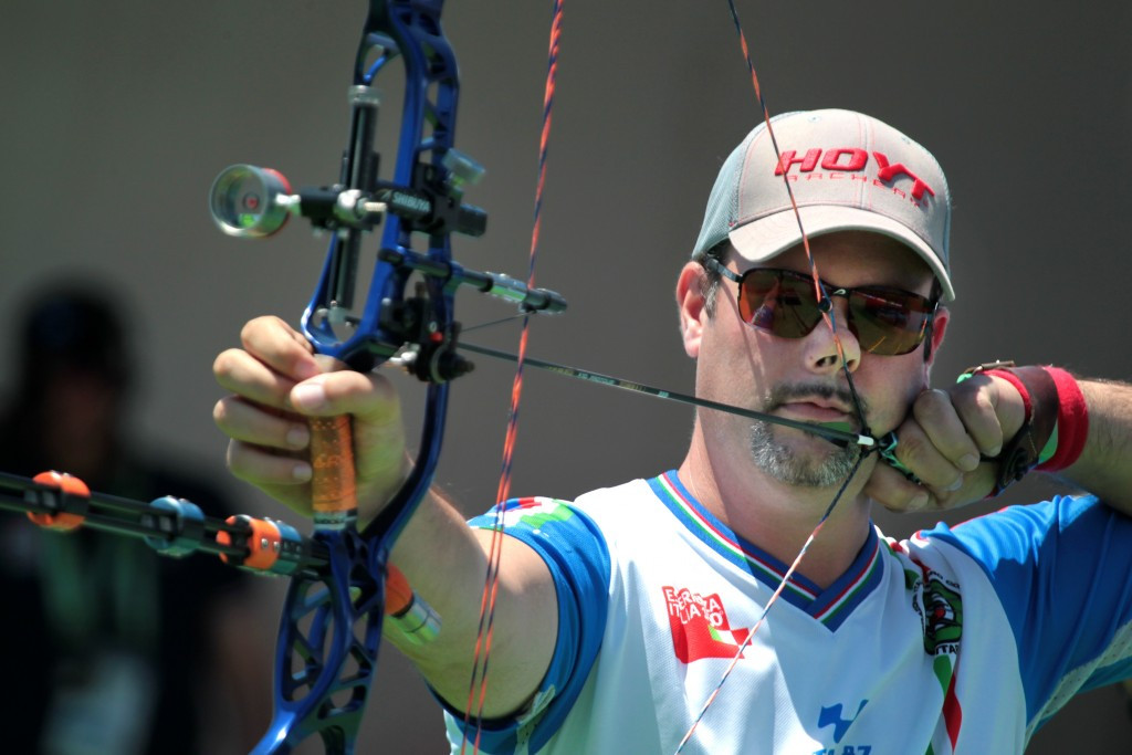 Sergio Pagni beat Simonelli to the bronze medal, with able-bodied archers also competing