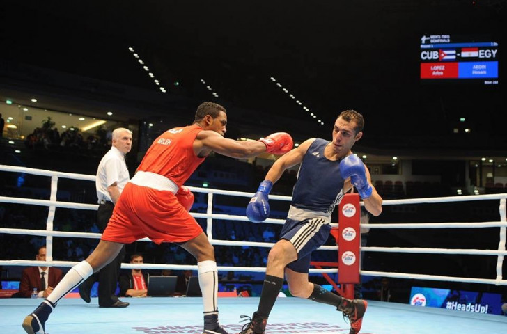 Cuban middlweight Arlen Lopez (red) saw off the challenge of Egypt's Hosam Abdin (blue) ©AIBA/Facebook