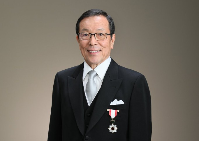 Adviser to the Japan Fencing Federation Atsushi Harinishi has been awarded the Order of the Rising Sun ©FIE