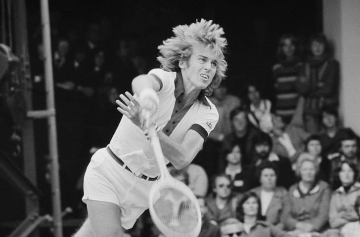 Britain's unheralded John Lloyd gave Vitas Gerulaitis a tough match in the Australian Open final on December 31, 1977 before the American prevailed 6-3, 7-6, 5-7, 3-6, 6-2 ©Getty Images