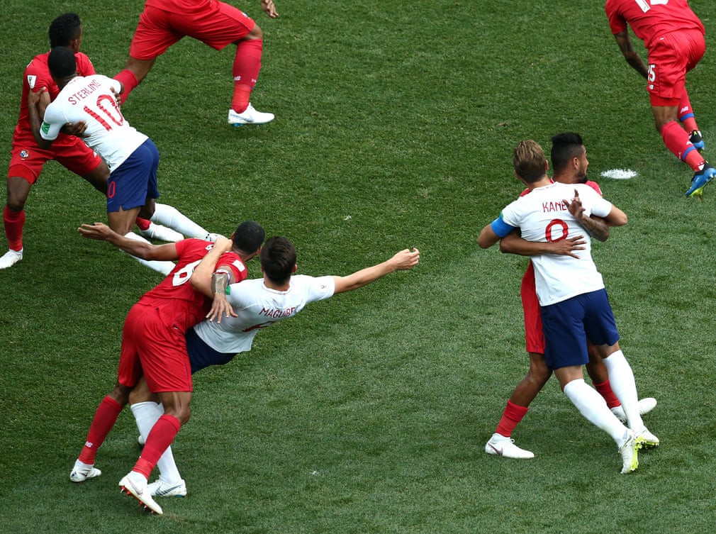 England’s Harry Kane, Raheem Sterling and Harry Maguire are wrestled by Panamanian defenders in Nizhny Novgorod ©Getty Images