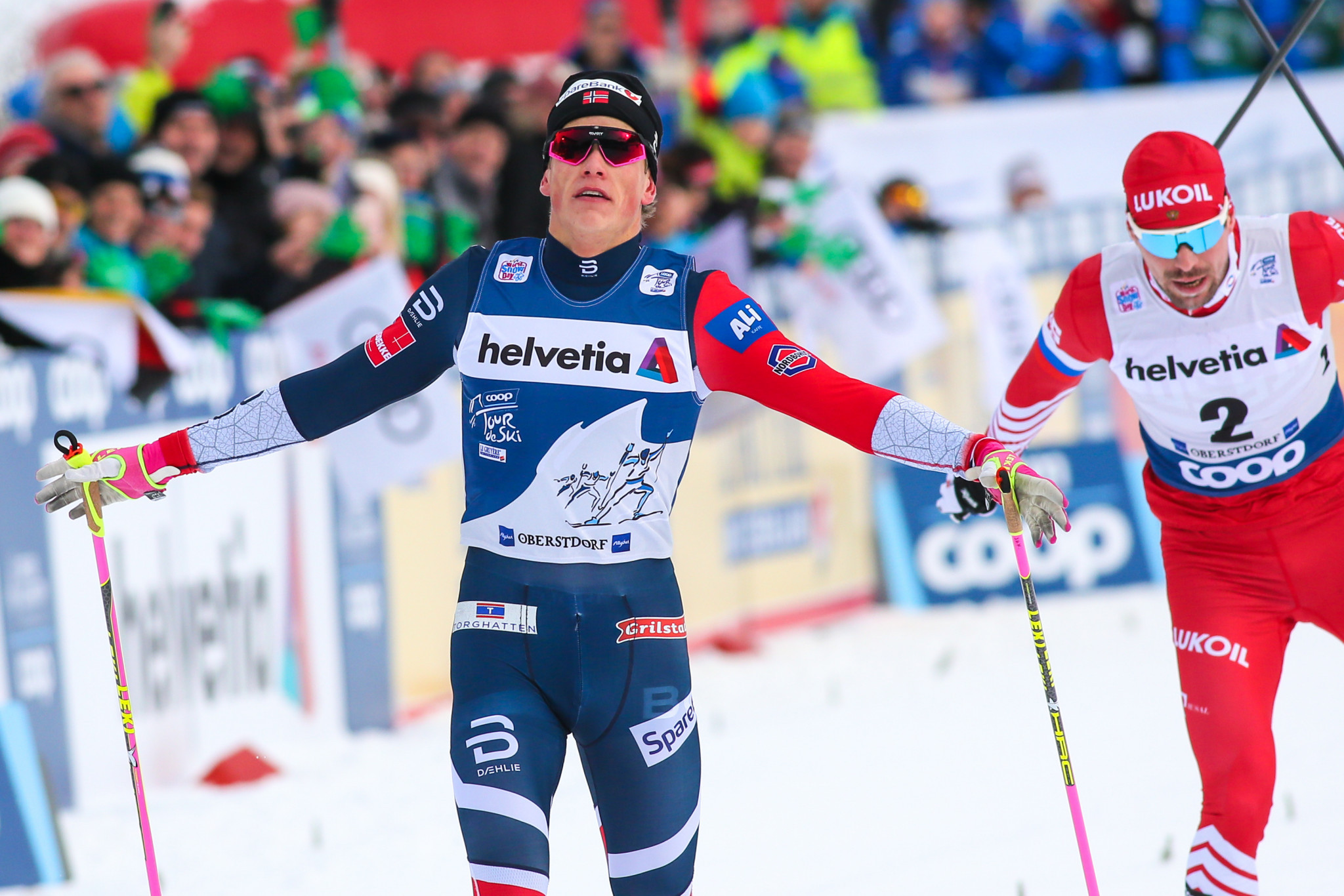 Klaebo and Østberg remain in Tour de Ski leads with pursuit wins in Oberstdorf