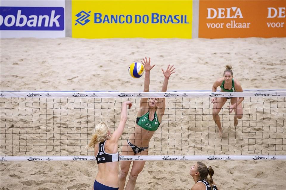 Action also began in the main draw of the women's event today ©FIVB