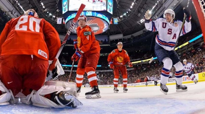 The United States advanced with a 2-1 win over Russia ©IIHF