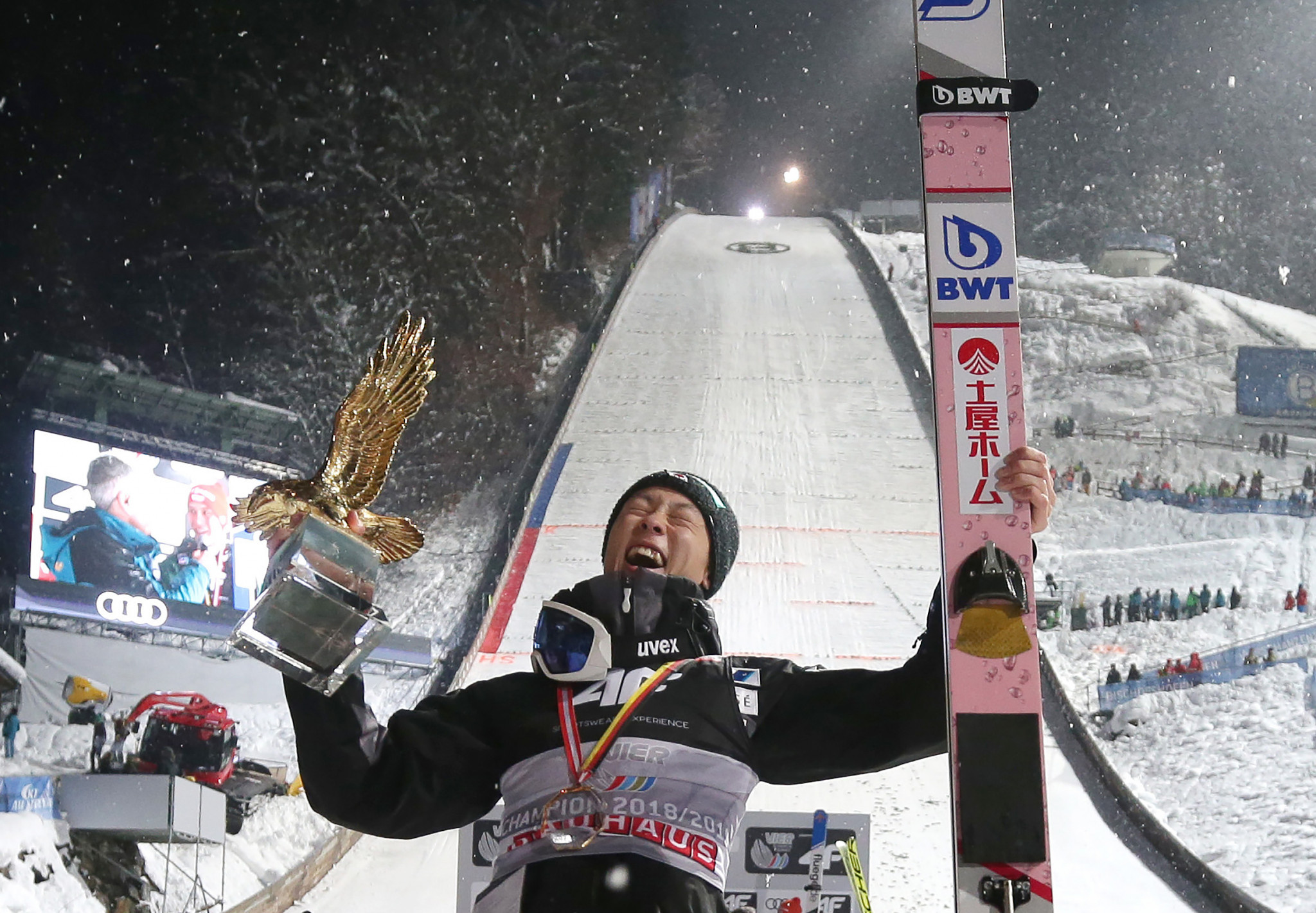 Ryoyu Kobayashi became the third man to achieve a clean sweep of the Four Hills Tournament events ©Getty Images