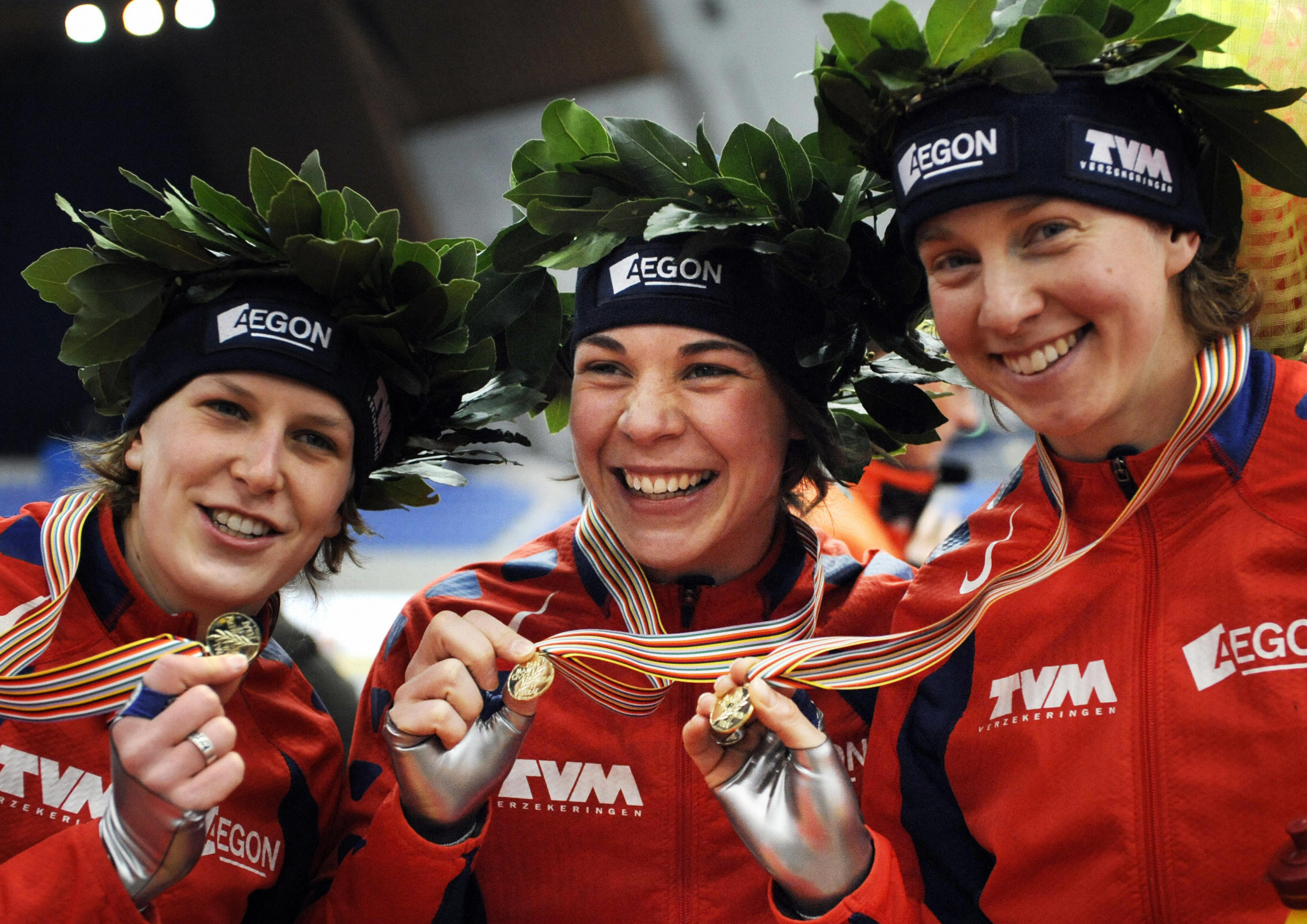 Paulien van Deutekom, centre, won world team pursuit gold in 2008 alongside Ireen Wust, left, and Renate Groenewold, right ©Getty Images