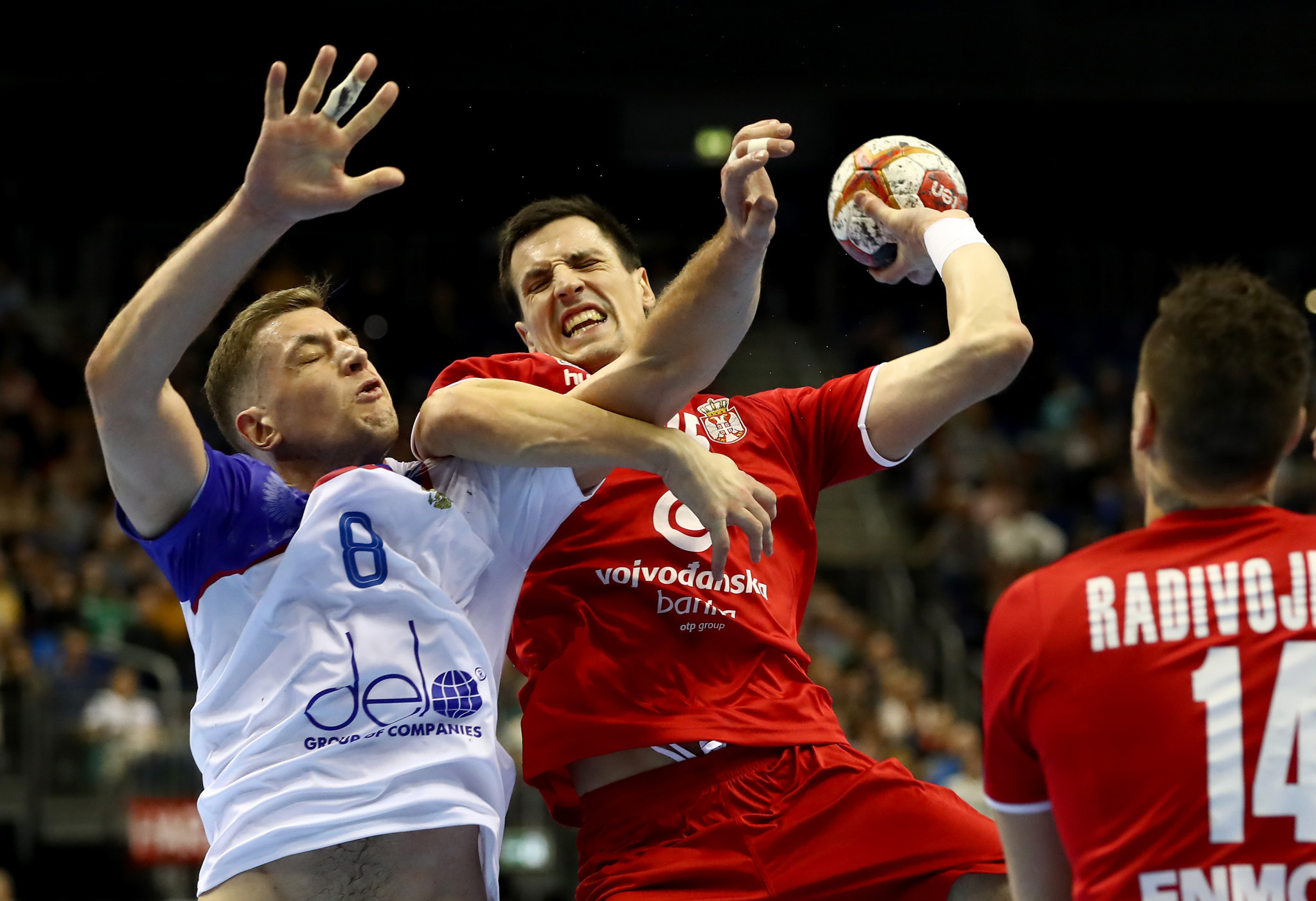 Serbia and Russia drew 30-30 in their Group A clash at the IHF Men's Handball World Championship in Berlin ©Getty Images