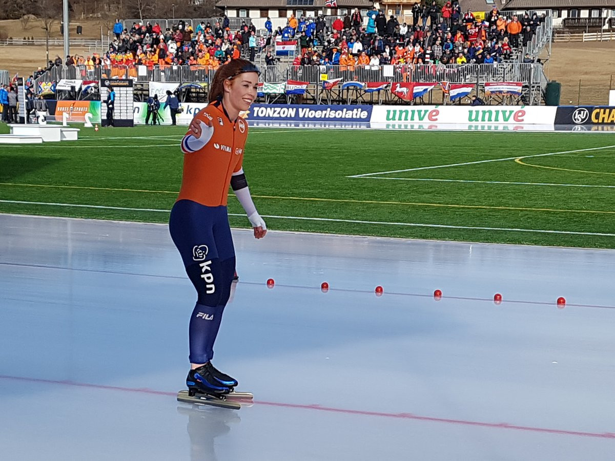 The Netherlands' Antoinette de Jong won the European allround title today after finishing first and second in the 1,500m and 5,000m in Collalbo ©ISU
