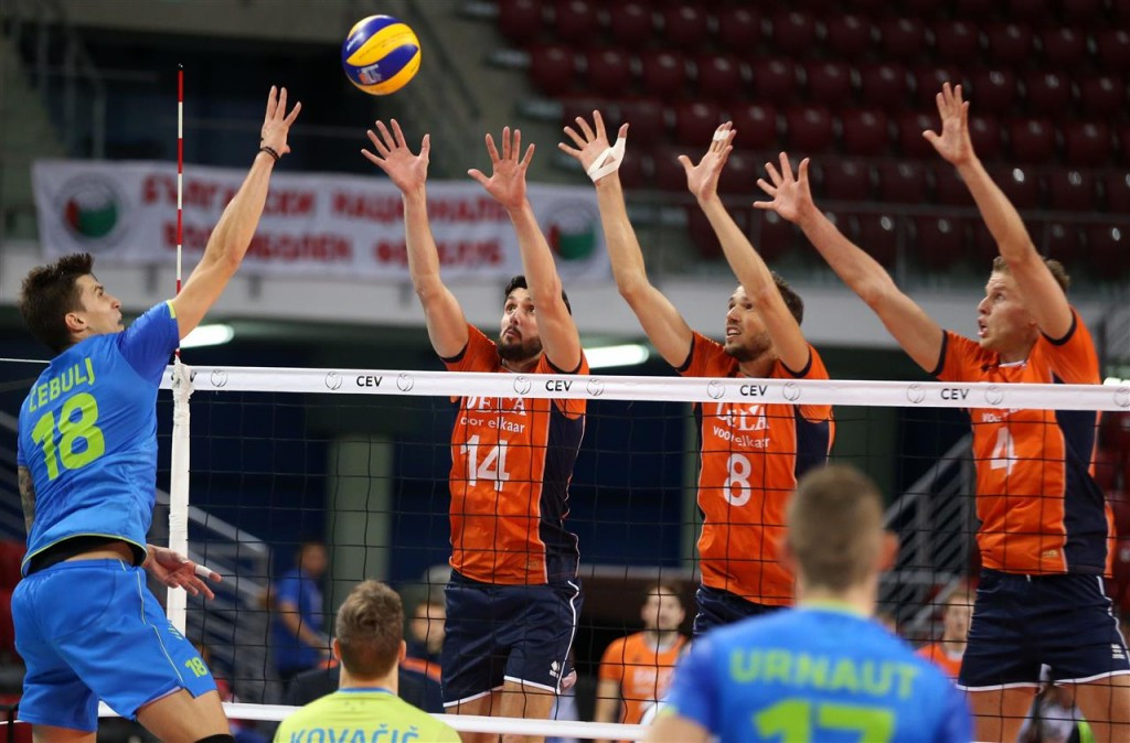Slovenia reached the quarter-finals for the first time as they claimed a straight sets win over The Netherlands