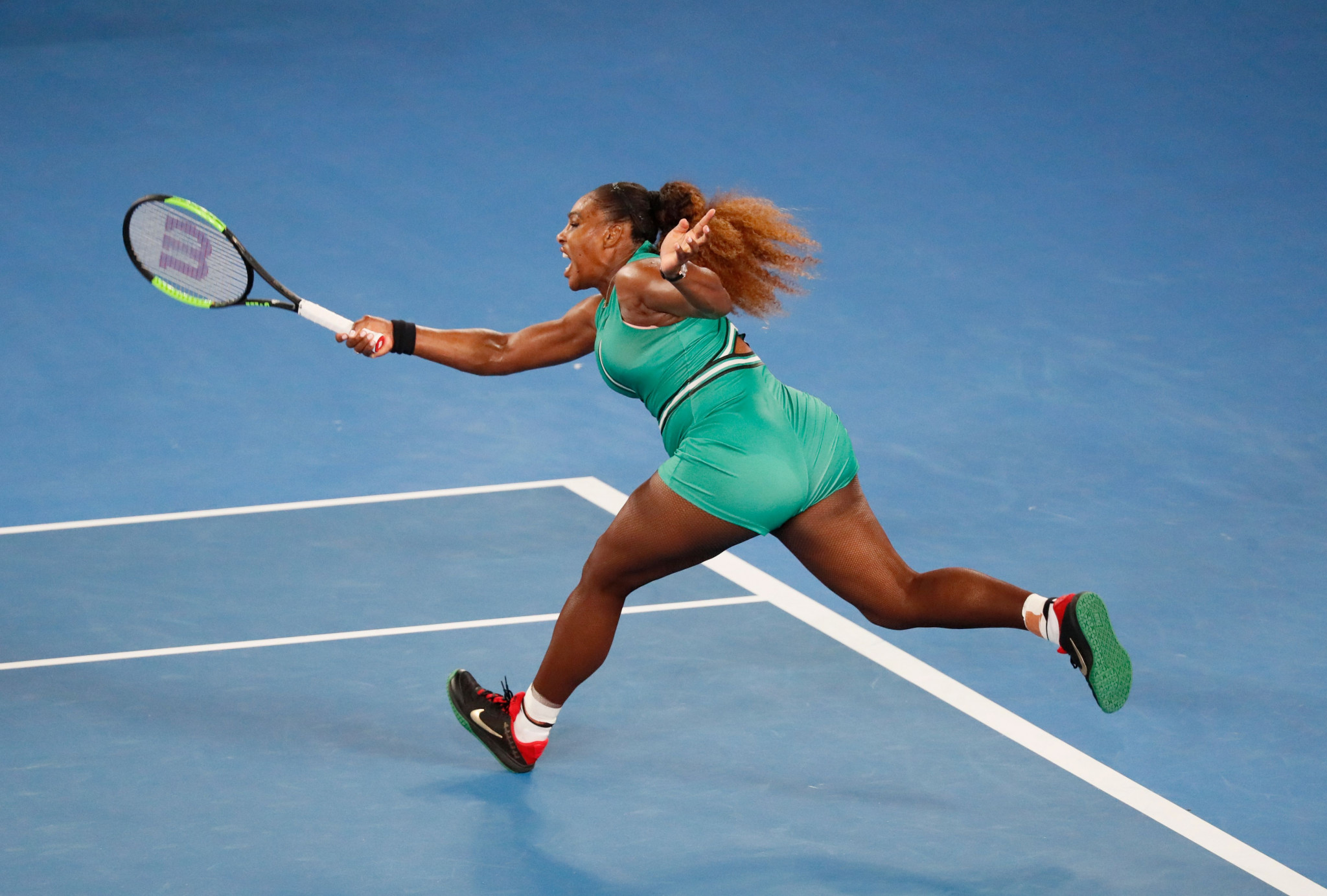 Serena Williams had no such trouble as she powered into round three ©Getty Images