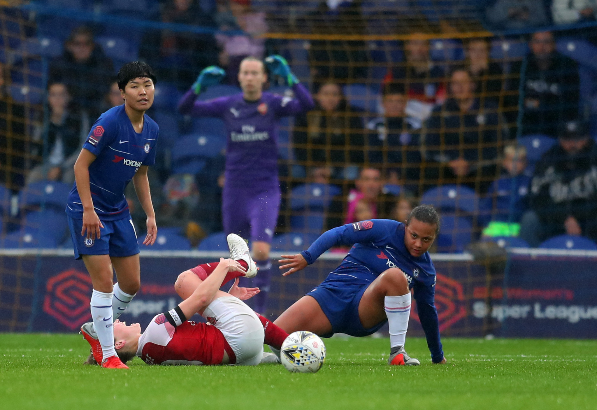 Chelsea's Drew Spence was only given a yellow card for a tackle which broke the leg of Arsenal's Kim Little, an example of the poor standard of officiating which can sometimes be found in women's football ©Getty Images
