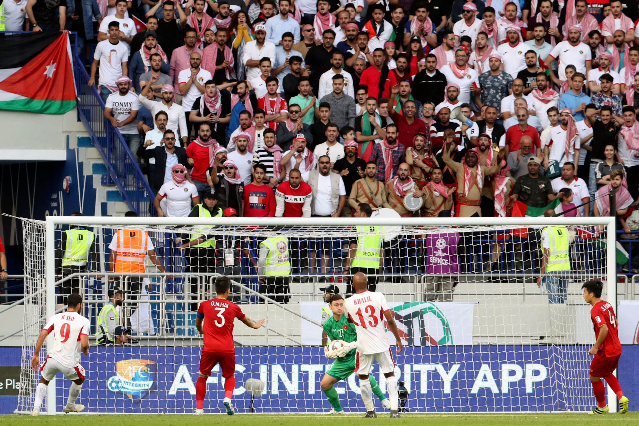 Vietnam beat Jordan on penalties to reach the quarter-finals ©Getty Images