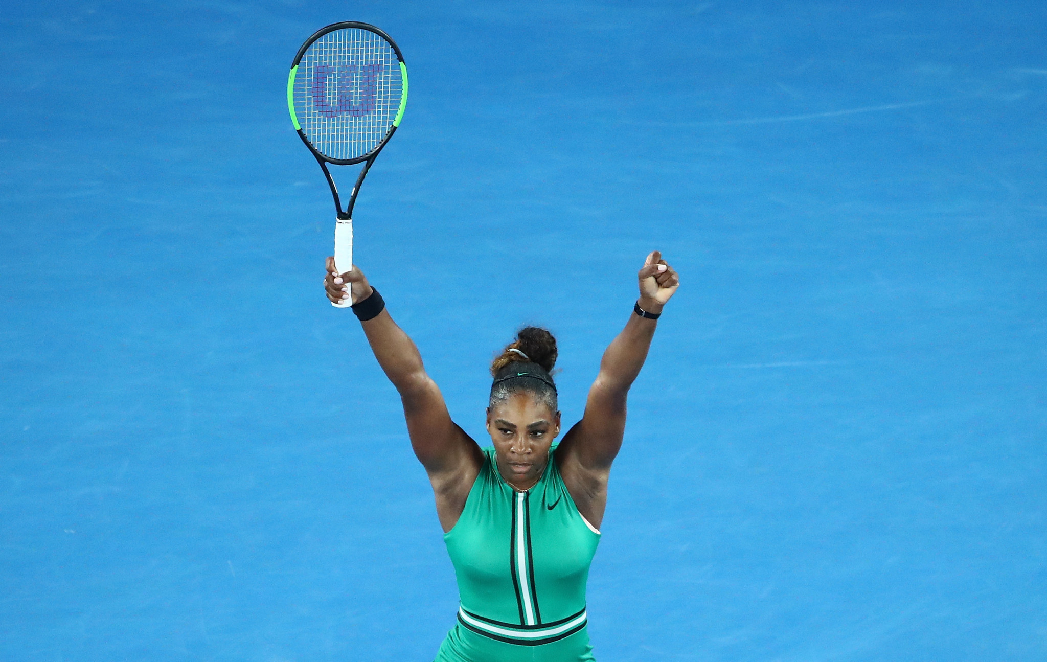 Williams battles past Halep to reach Australian Open quarter-finals